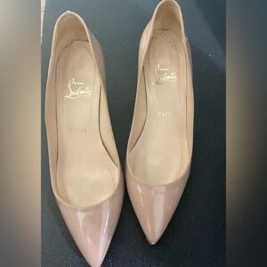 Christian Laboutin Nude pumps